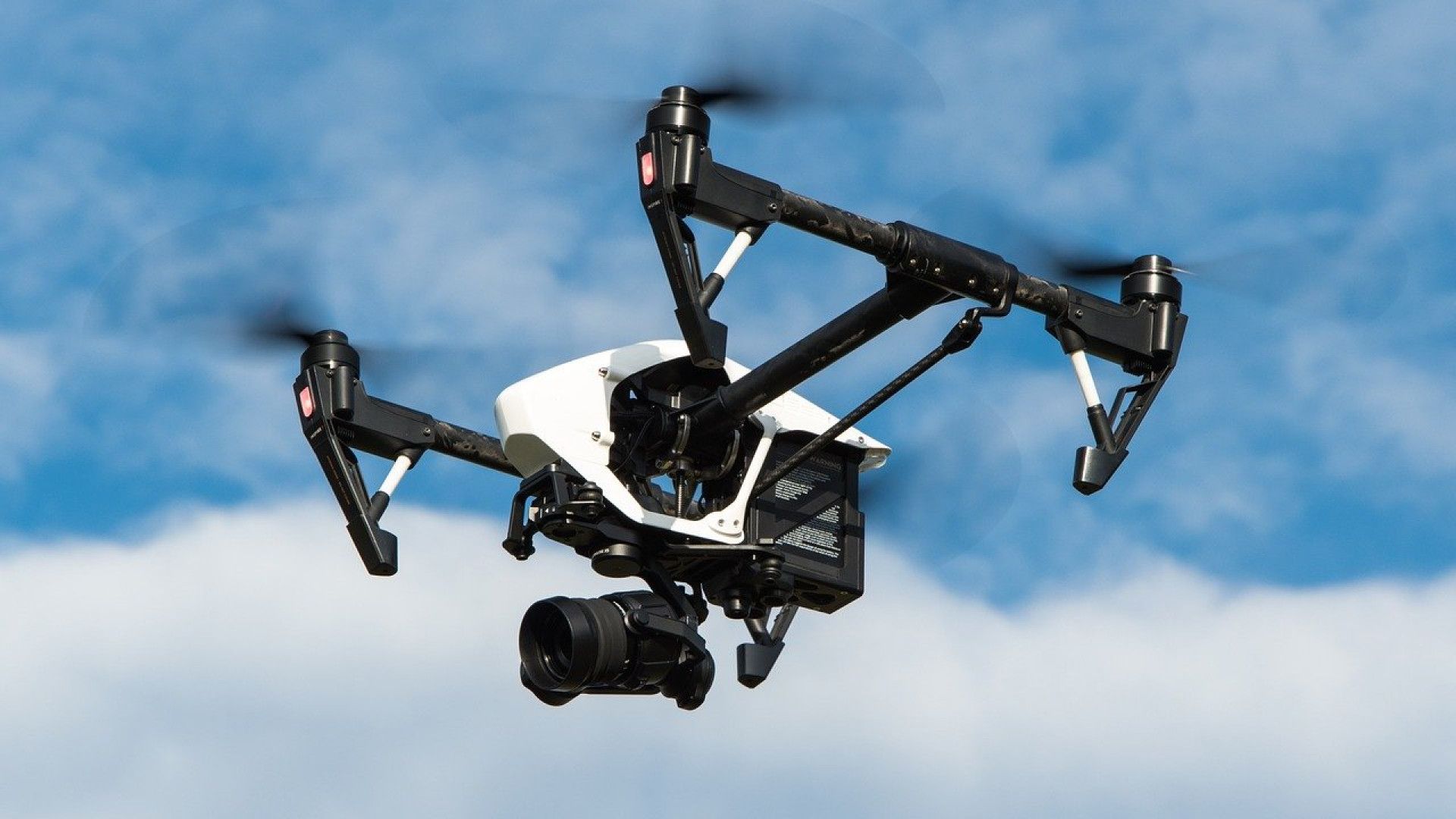 L'utilisation des drones pour les films d'entreprise, c'est une valeur sûre